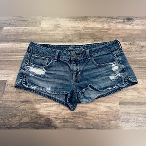 American Eagle Woman’s Y2K Style Mid Wash Sturdy Wedgie Denim Shorts Size 34